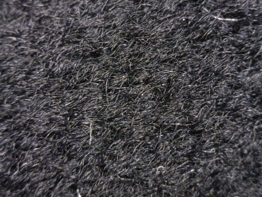 ماهیت بافتۀ سرداری، ماهوت است؛ پارچه ای ضخیم ، نرم، کمی براق با سطح پرزدار، تمام پشم ، به رنگ سیاه.