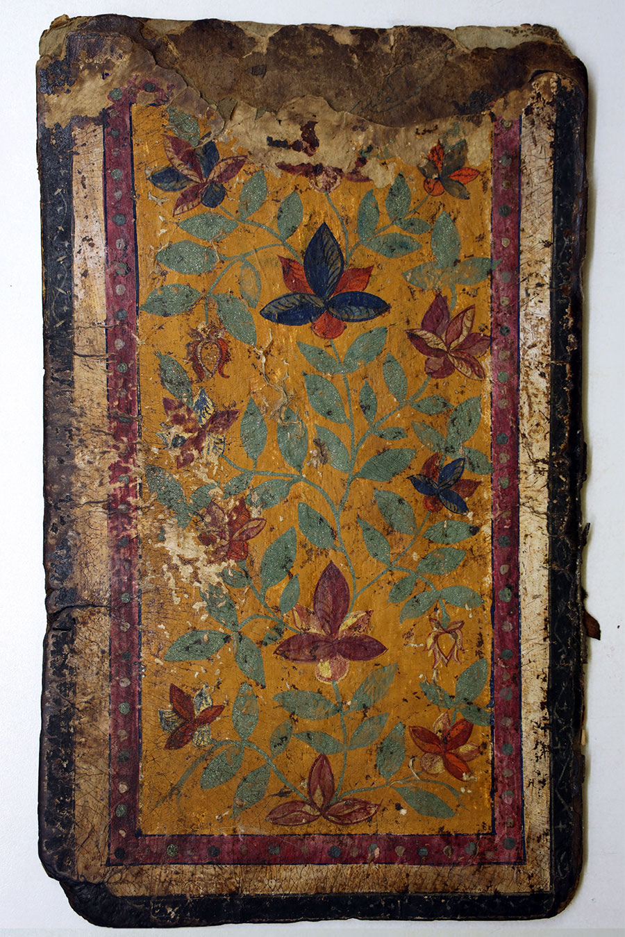Mitra Etezadi: Old Quran back cover after restoration
